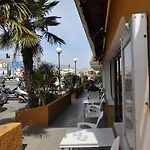 温特里奥旅馆 招待所 阿尔比尔